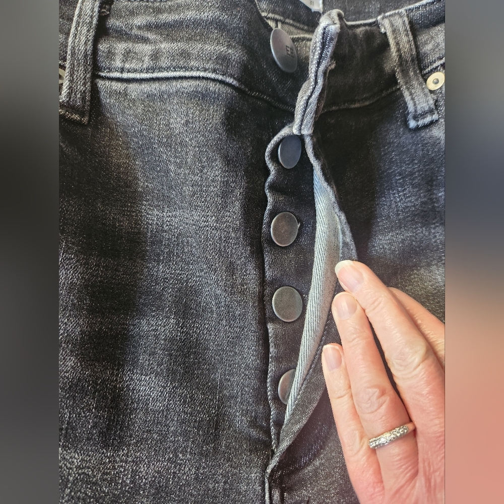 Evereve The Ever Straight Jeans Black Raw Hem Size 31 - Picture 8 of 11